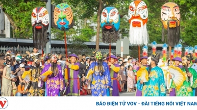 ต้อนรับนักท่องเที่ยวกว่า 100,000 คนในช่วงสัปดาห์เทศกาลศิลปะนานาชาติเว้ 2024