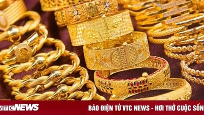 Giá vàng hôm nay 5/11 lao dốc không phanh