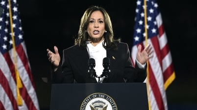 Bà Harris đưa ra thông điệp cuối, gợi lại vụ bạo loạn Đồi Capitol năm 2021