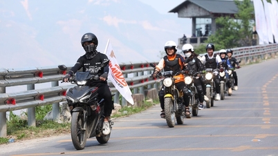 Explore the majestic land of Ha Giang with simple people with Yamaha PG-1