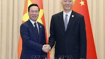 China always considers Vietnam a priority direction in its neighboring foreign policy.
