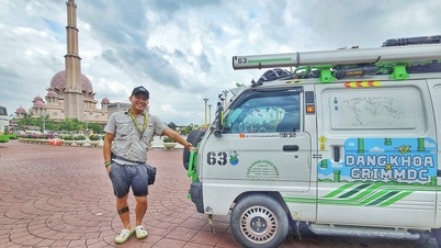 Trần Đặng Đăng Khoa đang lang thang vòng quanh thế giới trên xe tải nhỏ