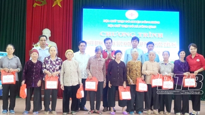 ពិនិត្យ​ និង​ព្យាបាល​ជំងឺ​ដោយ​មិន​គិត​ថ្លៃ​ជូន​ជន​ចាស់​ជរា​ចំនួន​២០០​នាក់​នៅ​ឃុំ Dong Quan