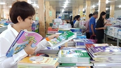 Ho Chi Minh City regulates criteria for selecting textbooks