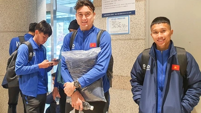 Die vietnamesische Mannschaft ist in Korea eingetroffen und bereitet sich auf das Spiel gegen den ehemaligen Asienmeister vor