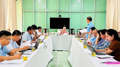 지역 사회는 전선 대회를 준비했습니다.