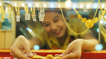 Giá vàng hôm nay 20/8/2024: SJC bỗng vọt tăng 1 triệu đồng cả hai chiều