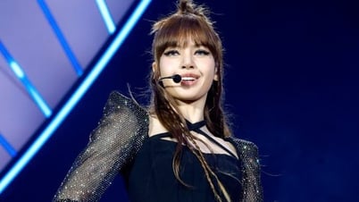 Chặng đường solo thăng hoa của Lisa (BLACKPINK)