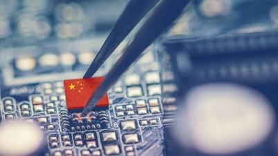 Trung Quốc: Nhập khẩu chip vượt dầu thô trong năm 2023
