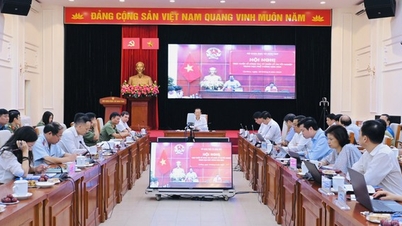 ទូទាំងប្រទេស​មាន​បេក្ខជន​ប្រឡង​ជាង​១​លាន​នាក់​នៅ​កន្លែង​ប្រឡង​ជាង​២៣០០​។