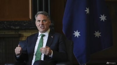 Australia signs deal with UK and US, allowing exchange of nuclear secrets