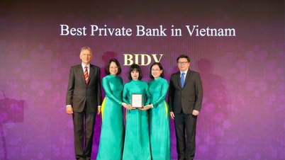 BIDV - ທະນາຄານແຫ່ງທຳອິດທີ່ໄດ້ຮັບລາງວັນທະນາຄານເອກະຊົນທີ່ດີທີ່ສຸດໃນຫວຽດນາມເປັນເວລາສອງປີຕິດຕໍ່ກັນ.