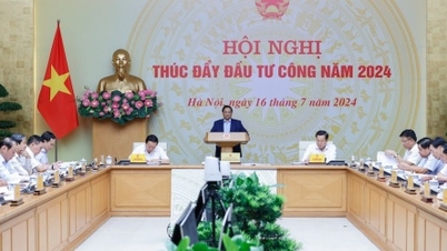 Thủ tướng chủ trì Hội nghị trực tuyến toàn quốc về thúc đẩy đầu tư công