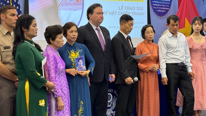 អនុស្សាវរីយ៍​ពី​អាមេរិក៖ ការ​វិល​ត្រឡប់​ទៅ​ប្រទេស​វៀតណាម​ទាំង​ស្រក់​ទឹក​ភ្នែក