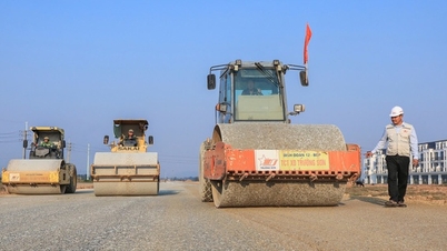 Panorama of Ring Road 4, Capital Region, section through Me Linh after more than a year of construction