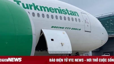 Inauguración del primer vuelo especializado en transporte de mercancías en Vietnam