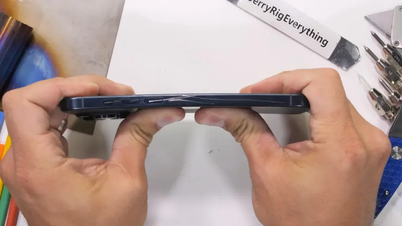 iPhone 15 Pro và Pro Max dễ nóng máy, đổi màu, bẻ cong