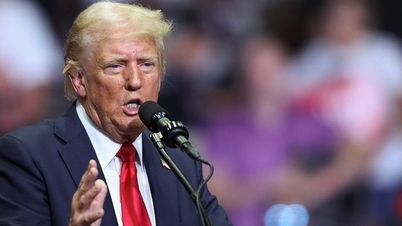 Video ông Trump vận động tranh cử ngoài trời, nói sau kính chống đạn