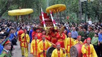 Hanoi présente le festival Ca Tru et Giong au festival du temple Hung