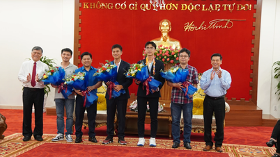 និស្សិត​វៀតណាម​ពីរ​នាក់​ទទួល​បាន​រង្វាន់​លើក​ទី​២​ក្នុង​ការ​ប្រកួត​ប្រជែង​វិទ្យាសាស្ត្រ​និង​បច្ចេកវិទ្យា​អន្តរជាតិ៖ ពិត​ជា​អស្ចារ្យ​ណាស់!