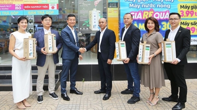 Samsung និង Mobile World គ្រប់គ្រងថ្មចាស់