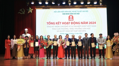 Hội Nhà văn tổ chức trao giải thưởng và kết nạp hội viên năm 2024