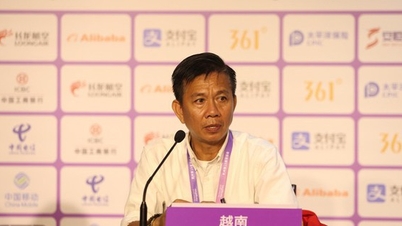 គ្រូ​បង្វឹក Hoang Anh Tuan បាន​ធ្វើ​ការ​កត់​សម្គាល់​ដ៏​គួរ​ឲ្យ​ភ្ញាក់​ផ្អើល​បន្ទាប់​ពី​ក្រុម​កីឡា​អូឡាំពិក​វៀត​ណាម​ត្រូវ​បាន​ជម្រុះ​ចេញ​មុន​កាល​កំណត់