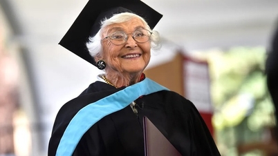 Get a master's degree at age 105