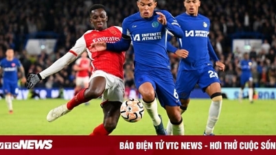 Dẫn trước 2-0, Chelsea bị Arsenal cầm hòa