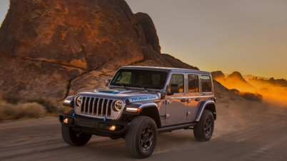 Jeep lance un rappel mondial après qu'une voiture a pris feu alors qu'elle était à l'arrêt