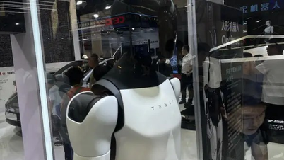 テスラのヒューマノイドロボット、中国でのイベントでは「名前だけ」