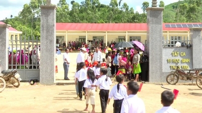 ដាក ឡាក់ ស្នើ​ឱ្យ​ពិនិត្យ​ការ​បើក​ប្រាក់​បំណាច់​អនុគ្រោះ​ជូន​គ្រូ