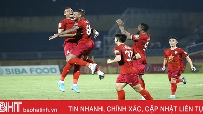 Hong Linh Ha Tinh ប្រឹងប្រែង​ដើម្បី​ឈាន​ចូល​ក្រុម​ខ្លាំង​បំផុត​ទាំង ៨ របស់ V.League