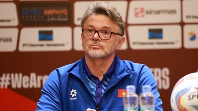 HLV Troussier có từ bỏ cái tôi, vì đại cục của đội tuyển Việt Nam?