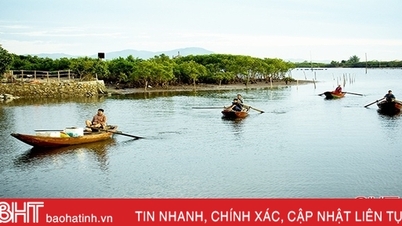 Dòng sông khúc lở khúc bồi!