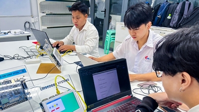 សាកលវិទ្យាល័យចំនួន 18 បានផ្តល់អាទិភាពក្នុងការពិចារណាលើការវិនិយោគនៅក្នុងមន្ទីរពិសោធន៍ semiconductor