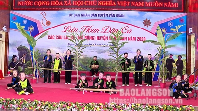 Liên hoan dân ca các câu lạc bộ (mở rộng) huyện Văn Quan