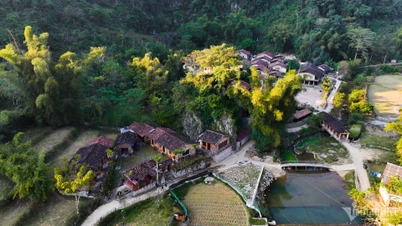 ทุ่มเงินนับล้านเพื่อ “นอนในถ้ำ” ที่หมู่บ้านหินอายุกว่าร้อยปีในกาวบัง