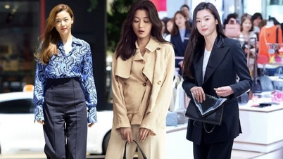 심플하면서도 우아한 스타일을 연출하고 싶은 40대 여성이라면 전지현을 참고해보세요.