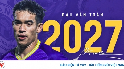 Hà Nội FC gia hạn với Văn Toàn