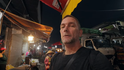 นักท่องเที่ยวชาวตะวันตกไปตลาดขายส่งในฮานอยเวลาตี 4 ลองชิมอาหารราคาถูกและอร่อย
