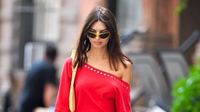 កំពូល​តារា​ម៉ូដែល Emily Ratajkowski ស្លៀក​សំពត់​ខ្លី​ធ្វើ​ឲ្យ​ស្រី​ស្អាត​ចង់​បាន។