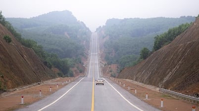 Phủ sóng điện thoại trên cao tốc qua miền Trung