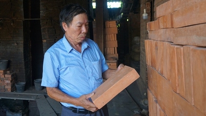 A local has the exclusive right to make ancient bricks to restore My Son Sanctuary