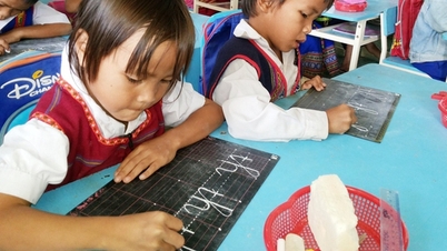 ពង្រឹង​ភាសា​វៀតណាម​ដល់​សិស្ស​ជនជាតិ​ភាគតិច​មុន​ឆ្នាំ​សិក្សា​ថ្មី។