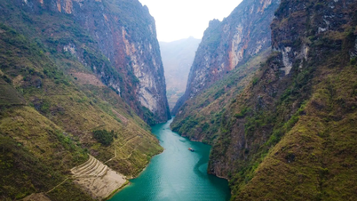 Admire the majesty of Southeast Asia's deepest canyon