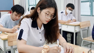 ថ្ងៃនេះ ០២ ឧសភា បេក្ខជនចាប់ផ្តើមចុះឈ្មោះប្រឡងសញ្ញាបត្រមធ្យមសិក្សាទុតិយភូមិឆ្នាំ២០២៤។