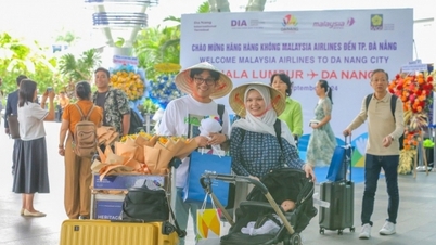 ក្រុមហ៊ុនអាកាសចរណ៍ Malaysia Airlines បើកផ្លូវហោះហើរទីក្រុង Kuala Lumpur ជាផ្លូវការ