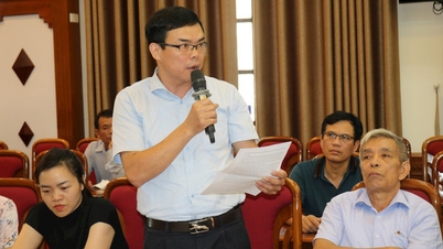 Voters of Quoc Oai district propose to soon resolve suspended projects in the area
