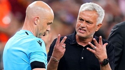 UEFA chính thức đưa ra án phạt cho HLV Mourinho vì lăng mạ trọng tài